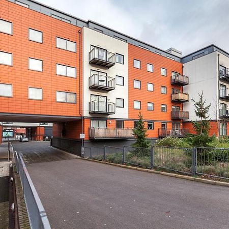 Roomspace Serviced Apartments - Capitol Square Epsom Exterior photo